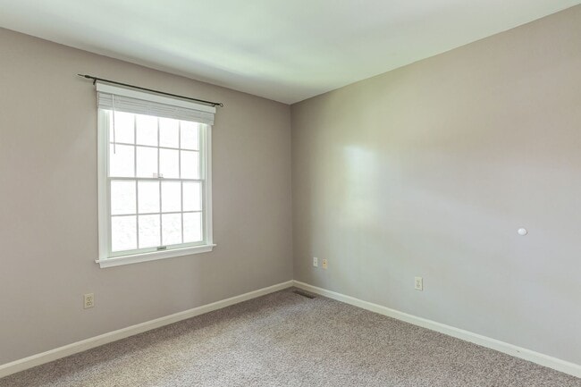 Building Photo - Three bedroom two bath townhome
