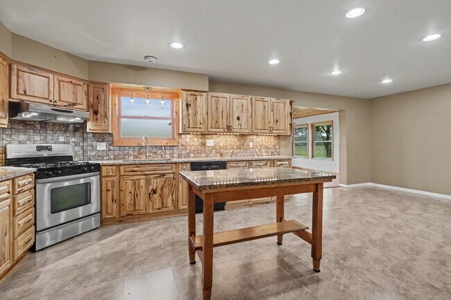 Building Photo - Beautiful Countryside 3-Bedroom Rental Home $2,200/Month!
