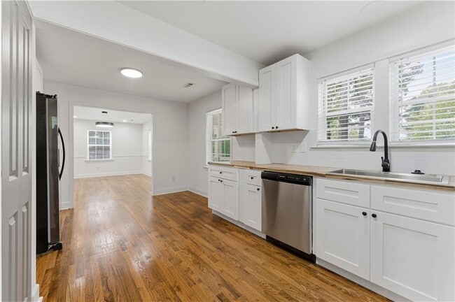 Building Photo - 2762 Oldknow Dr NW