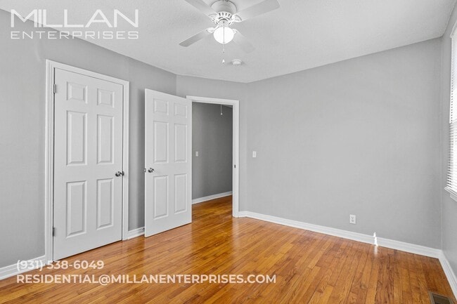 Building Photo - Charming 2BR Cottage Near Downtown Clarksville