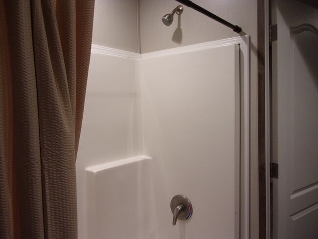 Building Photo - 811 Sitton Rd