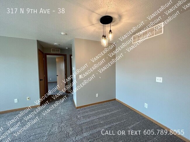Building Photo - 317 9th Ave