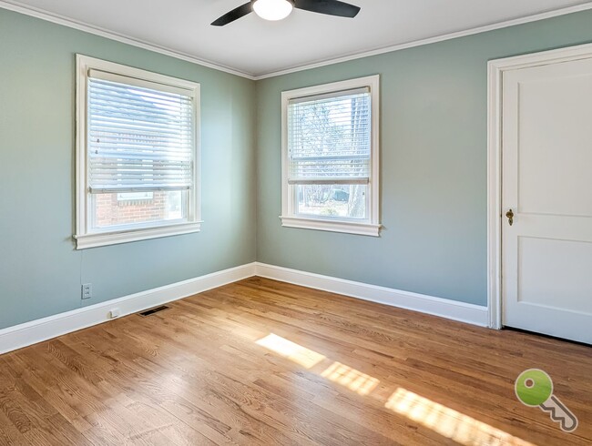 Building Photo - Charming Updated 2BR Home Near Downtown Greenville