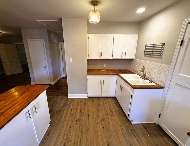 Building Photo - 3829 Guernsey Ave