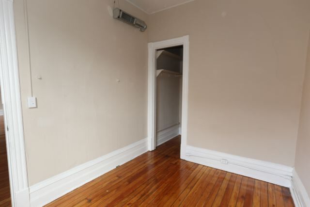 Building Photo - 2271 N Lincoln Ave