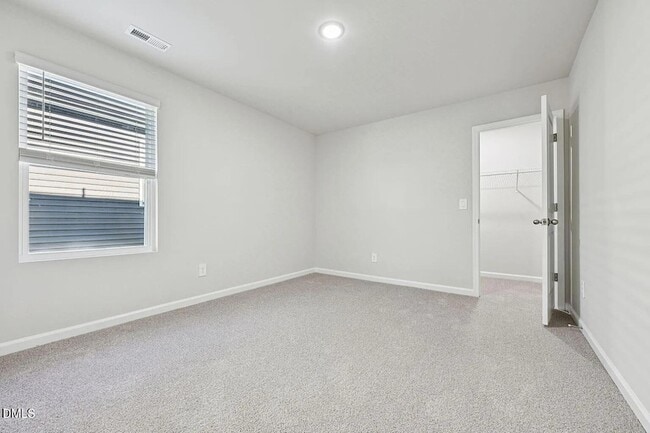 Building Photo - 528 Bridger Dr