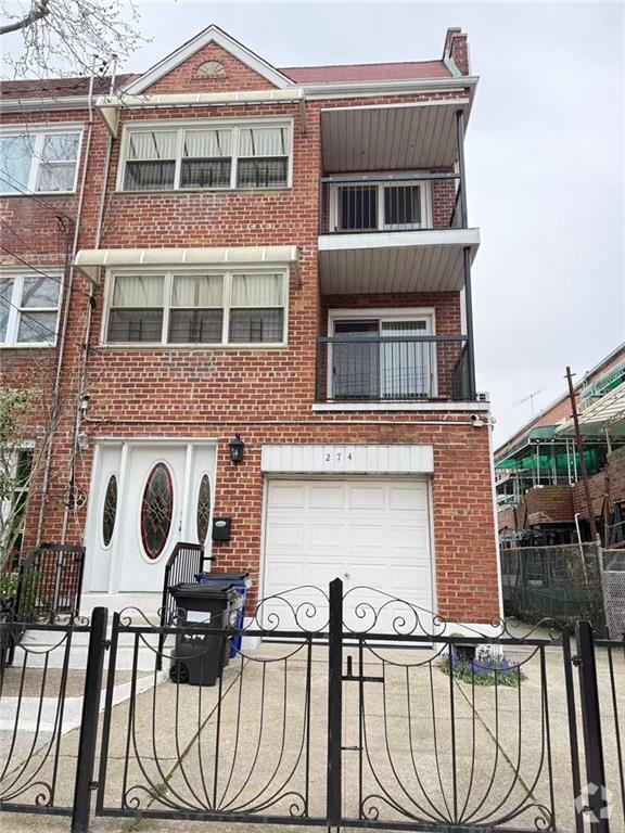 Building Photo - 274 Bay 41st St