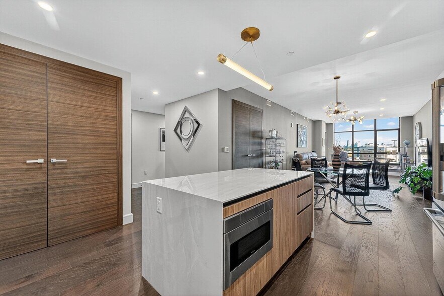 Building Photo - 8701 Churchill Rd