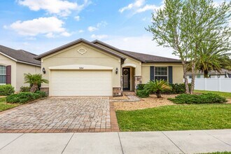 Building Photo - Beautifully Maintained home in Pool Commun...