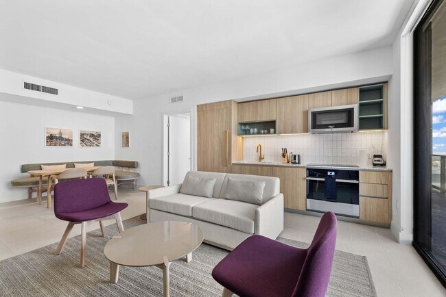 Building Photo - 159 NE 6th St