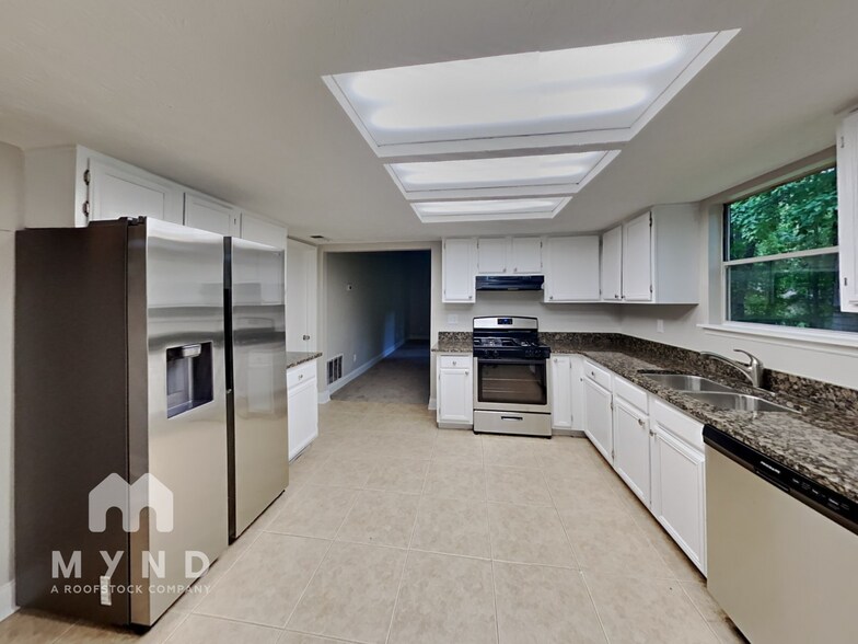 Building Photo - 255 Marcliff Ct