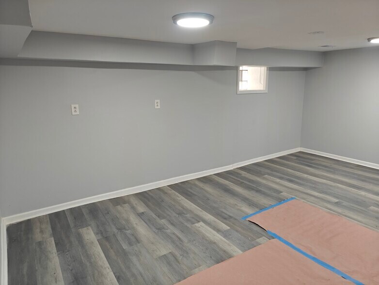 Building Photo - 7405 S Princeton Ave
