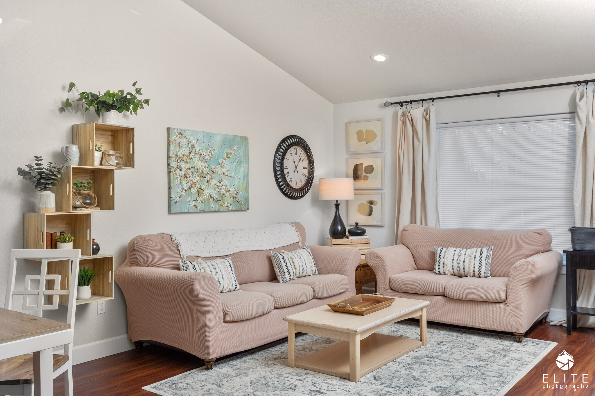 Building Photo - 920 W Wilder Ave