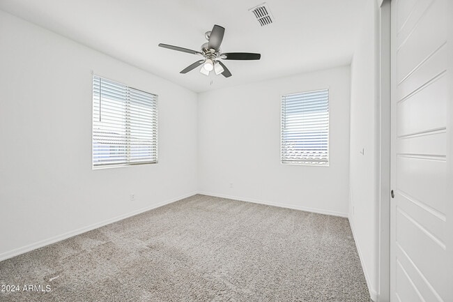 Building Photo - 14049 W Desert Hollow Dr