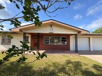 Building Photo - Ready to move-in 2-bedroom, 2-bath residence in the heart of Summerfield!