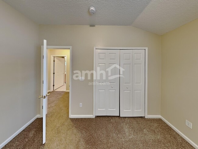 Building Photo - 1943 Wages Way S