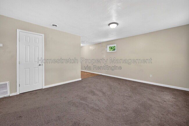 Building Photo - 6 Amelia Dr