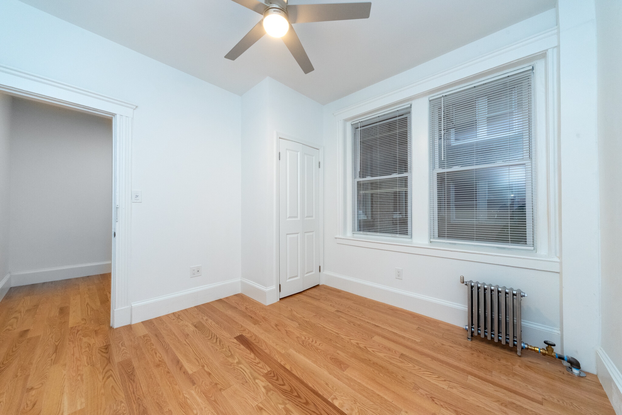 Building Photo - 61 Park Dr