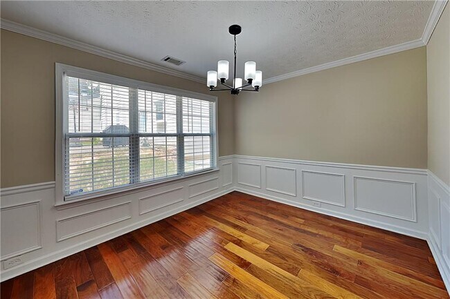 Building Photo - 1045 Winthrope Chase Dr