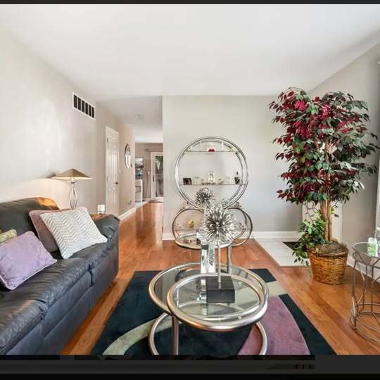 Building Photo - 824 Minnesota Cir