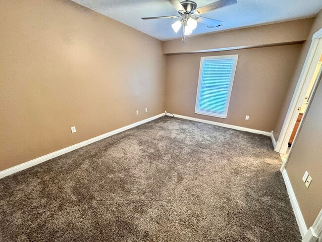 Building Photo - 67 Margaret Rose Ln