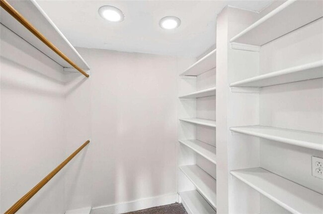 Building Photo - 159 Elysian Way NW