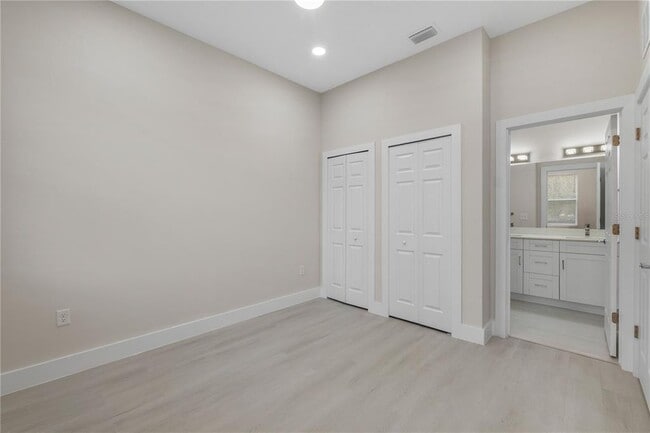 Building Photo - 6974 BELLTREE Ct