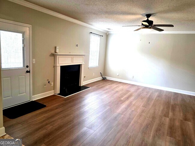 Building Photo - 2415 Marsh Rabbit Bend