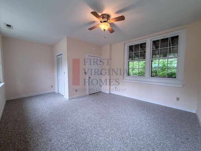 Building Photo - 2Bed/1Bath Scottsville Rental