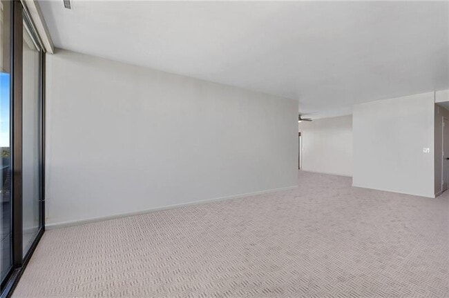 Building Photo - 2575 Peachtree Rd NE