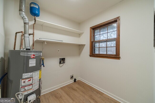 Building Photo - 1678 Pounds Rd SW