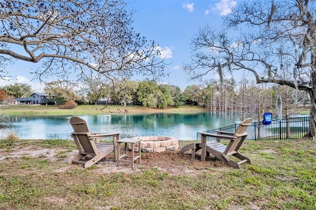 Building Photo - 1081 Lake Weldona Dr