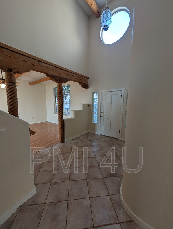 Building Photo - 511 Eugene Ct SE