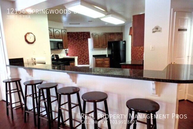 Building Photo - New Paint