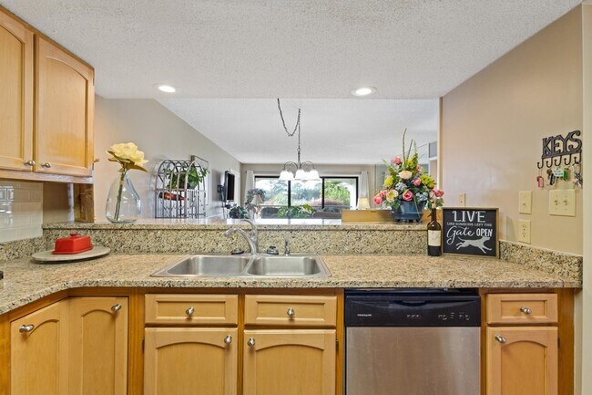 Building Photo - 4440 Nassau Ct