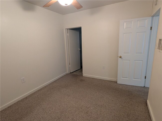 Building Photo - 233 Flower St