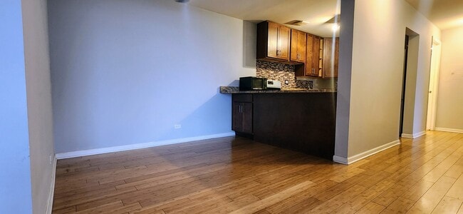 Building Photo - 5306 N Cumberland Ave