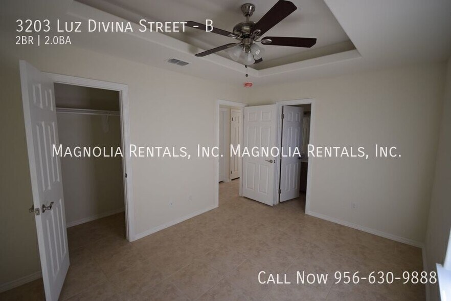 Building Photo - 3203 Luz Divina St