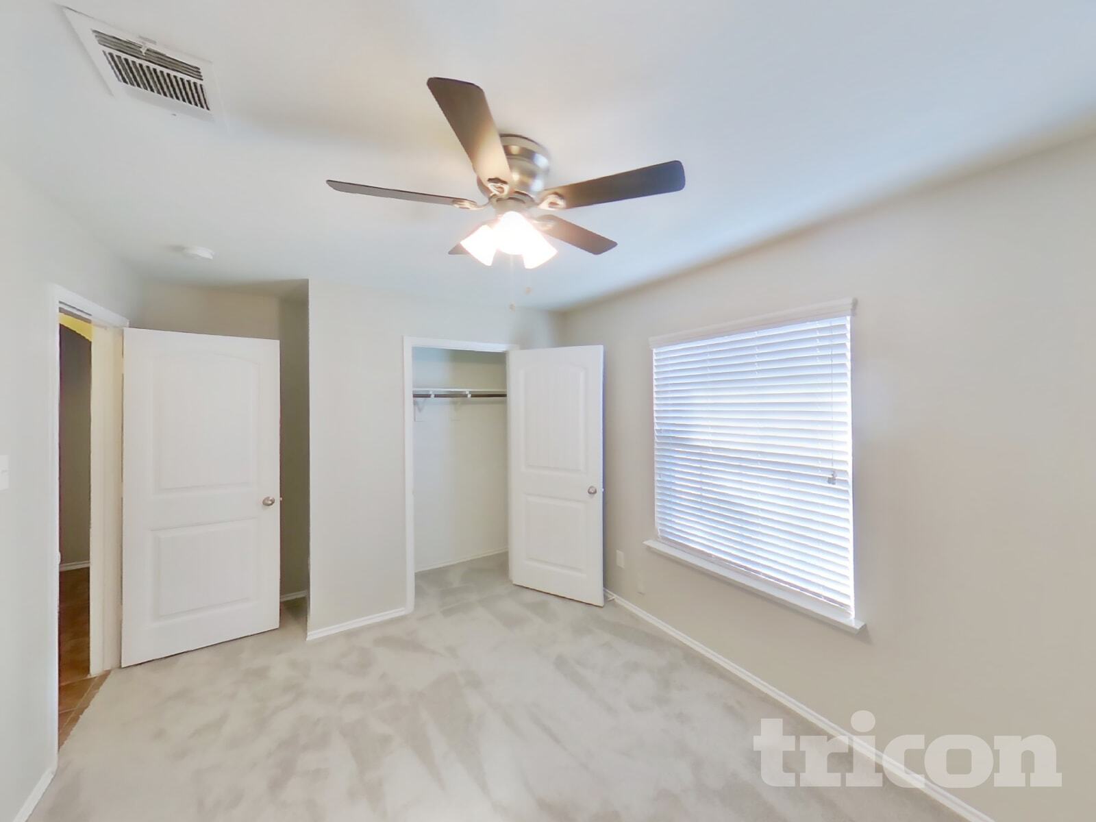 Building Photo - 1114 Bellevue Dr