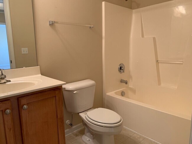 Building Photo - 4 Bed / 2.5 Bath Home in Holly Springs