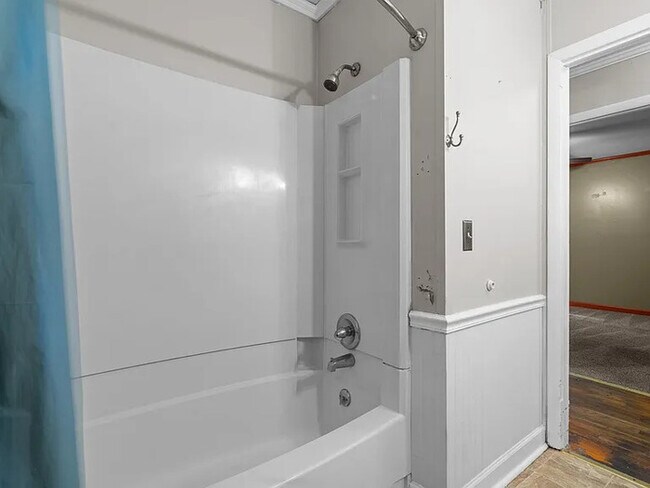 Building Photo - Earn Wealth While Leasing - Like a Homeowner - Lease to Own