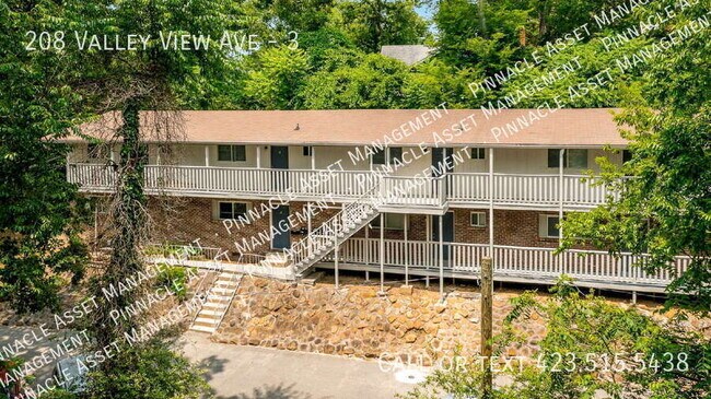 Building Photo - 208 Valley View Ave