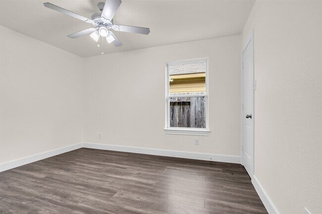 Building Photo - 11919 Prosperity Point Dr