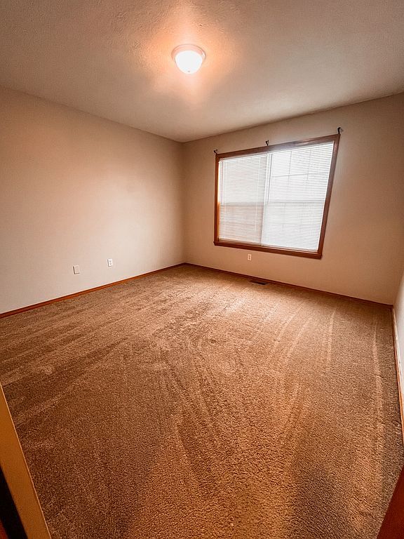 Building Photo - 765 Stanford Ct
