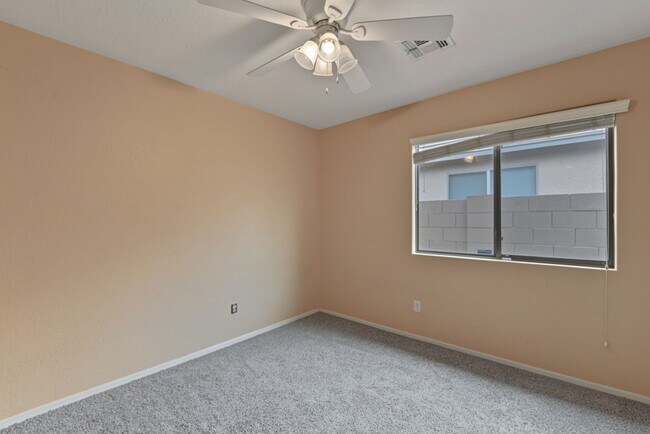 Building Photo - 25840 W Winslow Ave