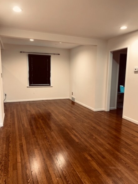 Building Photo - 2621 NW 49th St