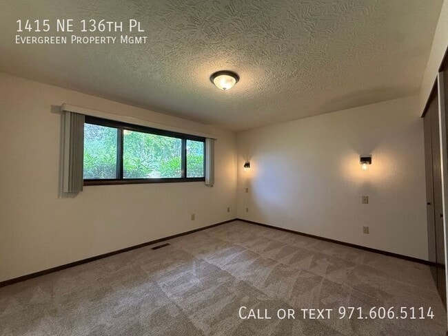 Building Photo - 1415 NE 136th Pl