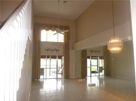 Building Photo - 7426 Pinewalk Dr S