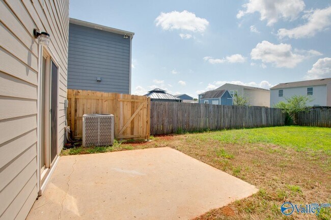 Building Photo - 128 Farmington Dr