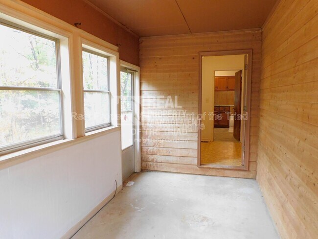 Building Photo - 8521 Richardsonwood Rd